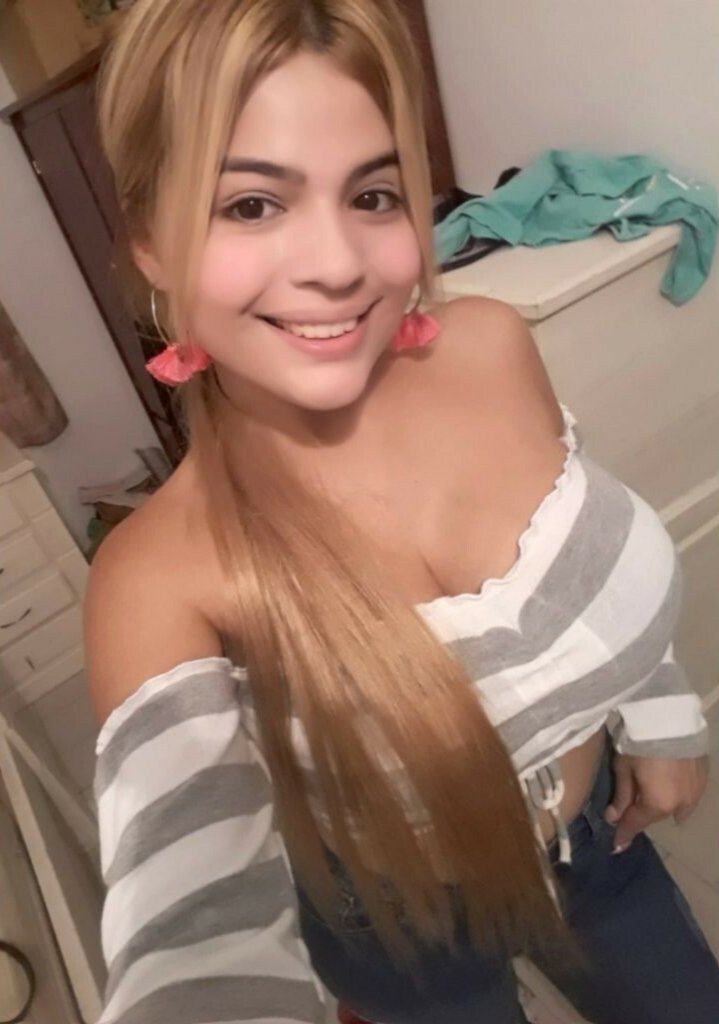Paola Contreras #KBsrdnLL
