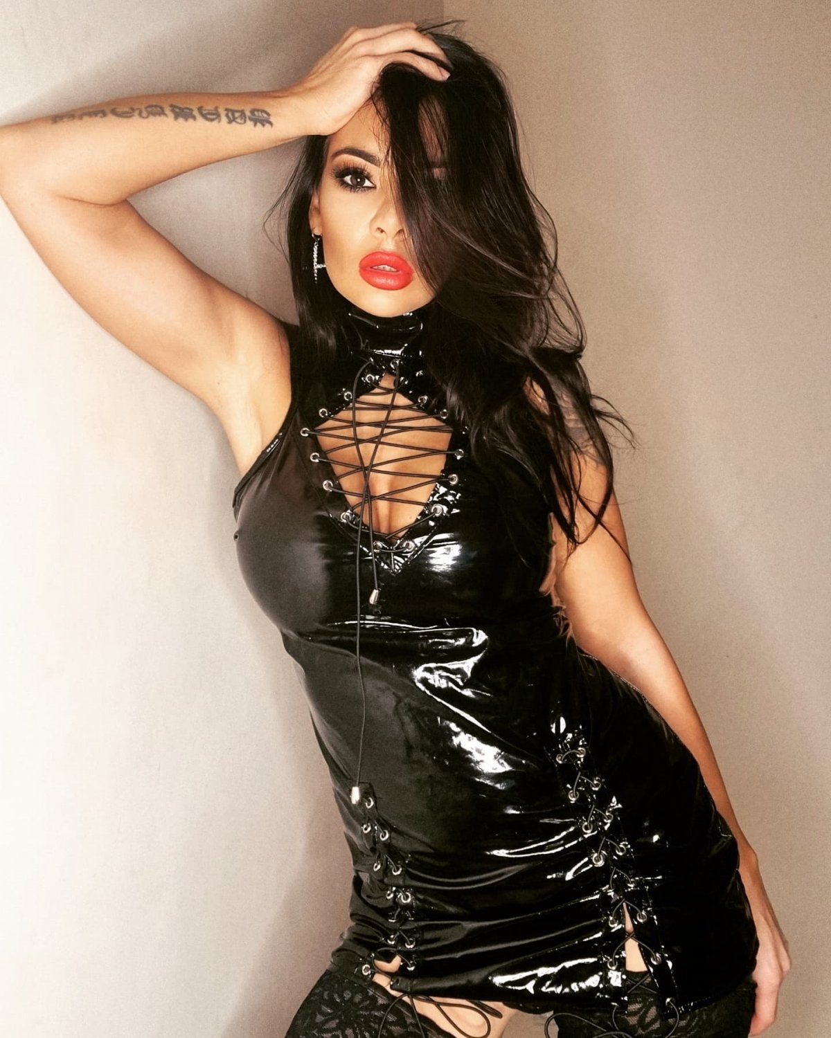 Sexy milf in PVC #P2GSYbex