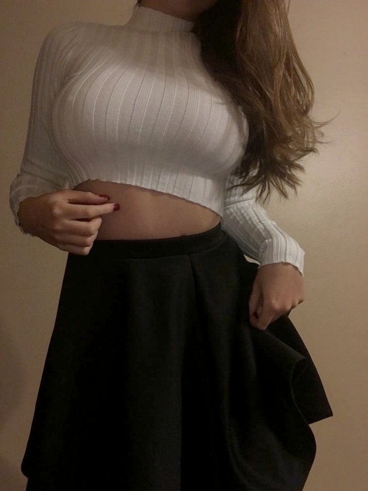 Tetas, tetas, y más tetas! #XR6loGF8