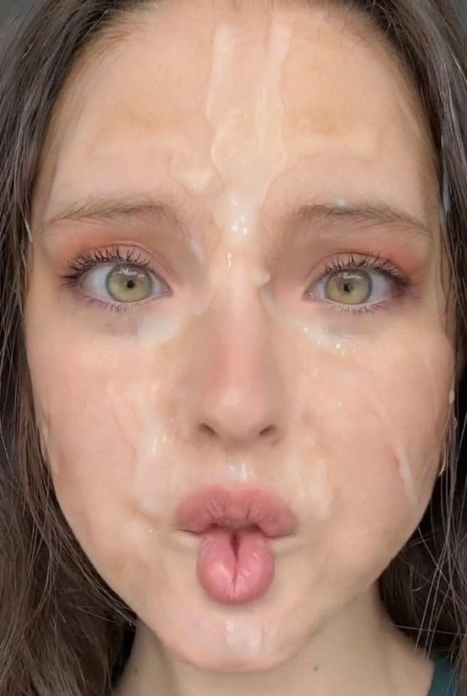 Larissa Manoela com a cara gozada #rdI1EVKo